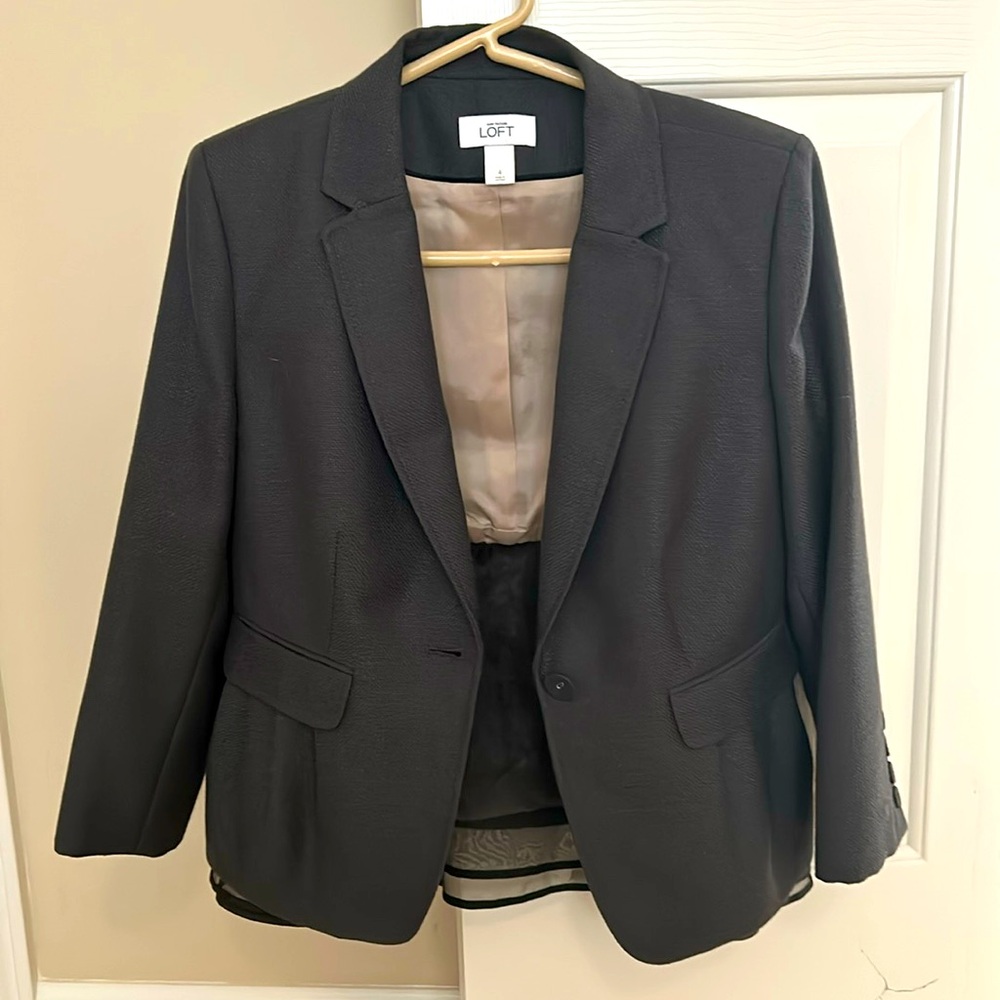 Ann Taylor Loft size 4 gray blazer